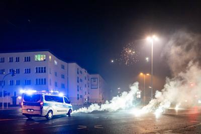 News Bilder des Tages 01.01.2024,Berlin,GER, - Jahreswechsel 2023/2024 in Berlin. Einsatzfahrzeug der Berliner Polizei i-stock-foto