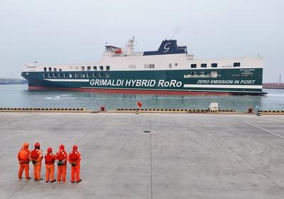 World's Largest Cargoes ro-ro Ship-stock-foto