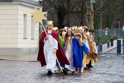 Bundespraesident Steinmeier empfaengt Sternsinger-stock-photo