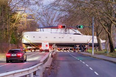 Luxusyachten auf der boot 2025-stock-foto