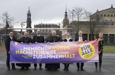 Kirchen starten Kampagne zur Bundestagswahl-stock-foto
