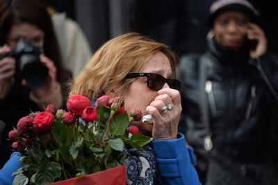 Anschlag auf das Redaktionsgeb?ude der franz?sischen Satirezeitschrift Charlie Hebdo in Paris-stock-foto