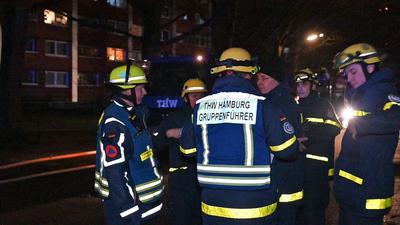 Vollbrand eines Schulgeb?udes in Hamburg-Lohbr?gge-stock-foto
