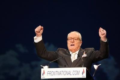 Bildnummer: 54821761  Datum: 15.01.2011  Copyright: imago/PanoramiCTours, Frankreich - 15.01.2011, Parteitag der Front National - Jean Marie Le Pen  PUBLICATIONxNOTxINxFRAxITAxBEL People Politik FRA Parteitag kbdig xmk 2011 quer Highlight premiumd o0 Entschlossenheit, KampfBildnummer 54821761 Date 15 01 2011 Copyright Imago Panoramic Tours France 15 01 2011 Party the Front National Jean Marie Le Pen PUBLICATIONxNOTxINxFRAxITAxBEL Celebrities politics FRA Party Kbdig xmk 2011 horizontal Highlight premiumd o0 Determination Fight-stock-photo