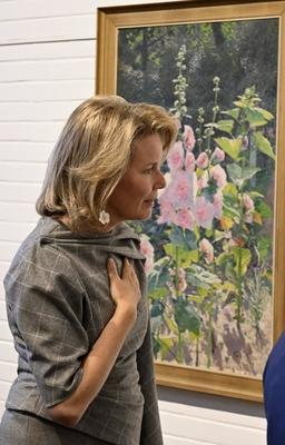 Queen Mathilde Visits Expo Emile Claus-stock-foto