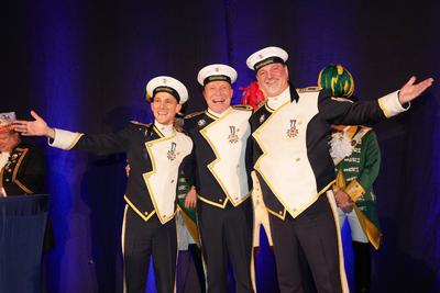 Koelner Karneval, Designiertes Dreigestirn beim Einzug in die Hofburg-stock-photo
