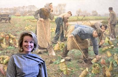 Queen Mathilde Visits Expo Emile Claus-stock-foto