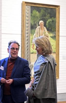 Queen Mathilde Visits Expo Emile Claus-stock-foto