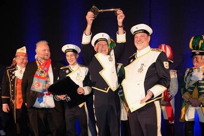 Koelner Karneval, Designiertes Dreigestirn beim Einzug in die Hofburg-stock-photo