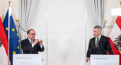 20220301 Chancellor and Foreign Minister deliver a press statement on the current situation in Ukraine VIENNA, AUSTRIA --stock-foto