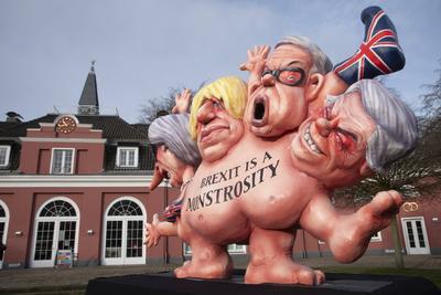 Bilder des Jahres 2020, News 01 Januar News Themen der Woche KW05 Skulptur vor dem Schloss Oberhausen, BREXIT IS A MONST-stock-photo