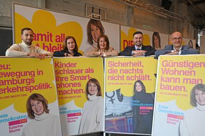 FDP-Spitzenkandidatin Katarina Blume stellt B?rgerschaftswahlkampagne in Hamburg vor-stock-foto