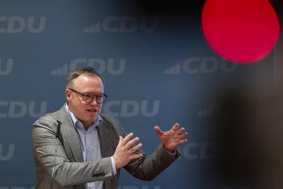 08/01/2025 - Erfurt: Rede des Th?ringer Ministerpr?sidenten Mario Voigt (CDU). Landesvertreterversammlung der CDU Th?rin-stock-foto