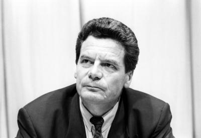 Diskussionsveranstaltung zum Thema - Stasinest Charite - in Berlin: Joachim Gauck (Sonderbeauftragter Stasiunterlagen)-stock-foto