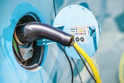 E-Ladestation in M?nchen, Juni 2023 DEU, Deutschland, M?nchen, Juni 2023, Ladestation f?r Elektrofahrzeuge, Lades?ule, E-stock-photo