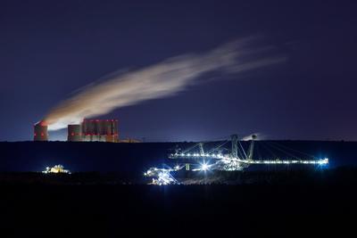 Energieregion Lausitz DEU/Deutschland/Brandenburg/Welzow, 11.05.2024, Tagebau Welzow-Sued mit Kraftwerk Schwarze Pume. E-stock-foto