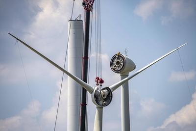 Repowering eines Windpark bei Issum, 9 ?ltere Windenergieanlagen vom Hersteller Enercon (Modellreihe E-58) werden demont-stock-foto