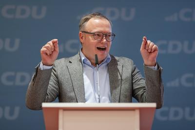 08/01/2025 - Erfurt: Rede des Th?ringer Ministerpr?sidenten Mario Voigt (CDU). Landesvertreterversammlung der CDU Th?rin-stock-foto