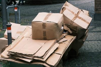 Neuss 13.07.2024 Recycling M?ll Abfall Wohlstandsm?ll Wohlstandsgesellschaft Verpackung Verpackungsm?ll Altpapier Papier-stock-photo