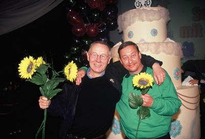 Die Sendung mit der Maus - Die Maus posiert mit Armin Maiwald (l-r) Christoph Biemann bei 25 Jahre Sendung mit der Maus-stock-photo