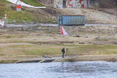 Bombenfund unter der Carolabr?cke in Dresden-stock-foto