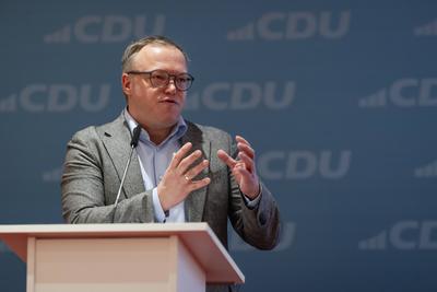 08/01/2025 - Erfurt: Rede des Th?ringer Ministerpr?sidenten Mario Voigt (CDU). Landesvertreterversammlung der CDU Th?rin-stock-foto