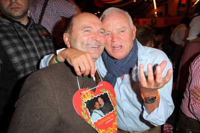 Oktoberfest 04.10.2012 Wiesn-Wirt Joseph - Sepp - Kraetz + Werner Baldessarini, Manager (HugoBossAG), im Festzelt - Hipp-stock-foto