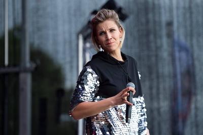 L?hne Deutschland 17 08 2019 Schlager im Park 2019 in L?hne Anna Maria Zimmermann bei ihrem Auftri-stock-foto