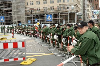 Polizeieinsatz anl?sslich einer Studentendemonstration gegen Studiengeb?hren in Hamburg-stock-foto