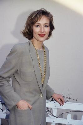 Bildnummer: 56779989  Datum: 01.03.1994  Copyright: imago/teutopressPetra Gerster 03/94 k?ck hoch halb l?chelnd seri?s Blazer beige Frau Fernsehen Moderation Magazin blond People Shooting xdp x0x 1994 hoch  56779989 Date 01 03 1994 Copyright Imago teutopress Petra Gerster 03 94 K?ck vertical half smiling seriously Blazer Beige Woman Television Moderation Magazine blond Celebrities Shooting XDP x0x 1994 vertical-stock-foto