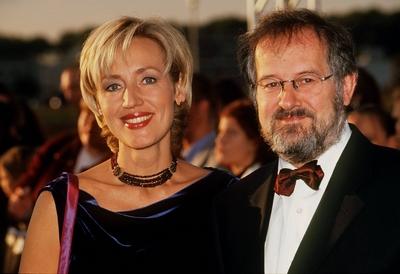 Bildnummer: 50362302  Datum: 07.10.2000  Copyright: imago/Sven SimonFernsehmoderatorin Petra Gerster (li., GER) in Begleitung ihres Ehemannes Christian N?rnberger anl?sslich der Verleihung des Deutschen Fernsehpreises in K?ln, Personen , optimistisch; 2000, K?ln, Deutscher Fernsehpreis, TV, Fernsehen, Pressetermin, Fernsehmoderator, Fernsehmoderatoren, Moderatorin, Moderator, Moderatoren, Journalist, Journalistin, Journalisten; , quer, Kbdia, Gruppenbild, close, Deutschland, Randbild, People-stock-foto