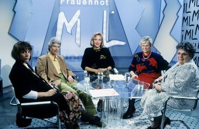 ML - Mona Lisa (ZDF) Petra Gerster (Mi.) mit G?sten 04/90 ue ML-Mona Lisa ML Mona Lisa TV Fernsehen Moderation Sendung-stock-foto