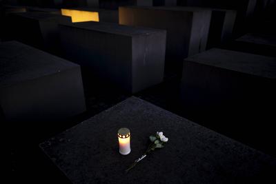 Deutschland, Berlin, 27.01.2024, Holocaust Mahnmal, Jahrestags der Befreiung des Vernichtungs- und Konzentrationslagers-stock-foto