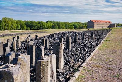 Gedenken an die Sinti und Roma; KZ Gedenkst?tte Buchenwald Gedenken an die Sinti und Roma; KZ Gedenkst?tte Buchenwald Co-stock-foto