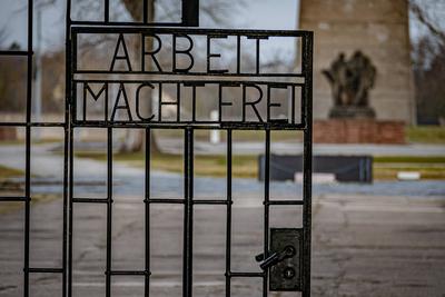Themenfoto: ehemaliges KZ Konzentrationslager Sachsenhausen: Oranienburg OT Sachsenhausen im Bundesland Brandenburg Lan-stock-foto