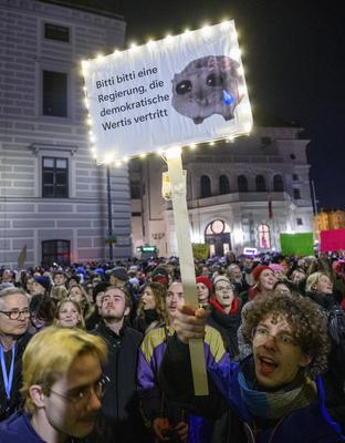 20250109 Kundgebung gegen rechtsextremen Bundeskanzler-stock-photo