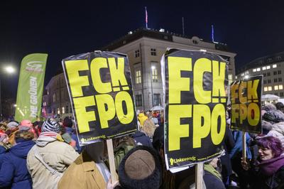 20250109 Kundgebung gegen rechtsextremen Bundeskanzler-stock-photo