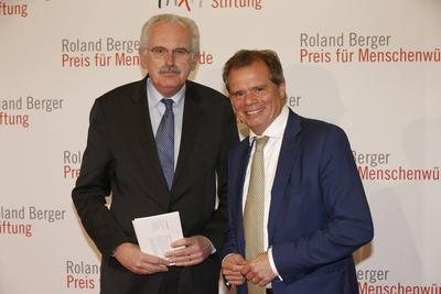 Ulrich Deppendorf Friedbert Pfl?ger / Verleihung des Roland Berger Preises f?r Menschenw?rde am 29. April 2015 im J?disc-stock-foto