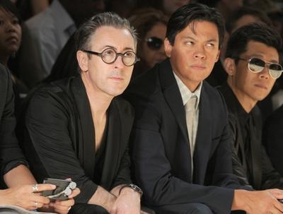 Alan Cumming ALAN CUMMING ATTENDS VLOV QINGQING WU FASHION SHOW New York PUBLICATIONxNOTxINxUSAxUK NYPixs/Picture Perfec-stock-foto