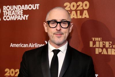 NEW YORK, NY- MARCH 2: Alan Cumming at the arrivals for the Roundabout Theatre Company"!s 2020 Gala at the Ziegfeld Ball-stock-foto