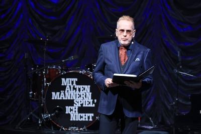 09.01.2025, Bertram Engel, live im Theater am Potsdamer Platz, Berlin, Drummer, Schlagzeuger im Konzert, Berlin *** 09 0-stock-foto