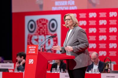 Au?erordentlicher Bundesparteitag der SPD vor Neuwahl des Bundestages, Berlin, 11.01.2025-stock-foto