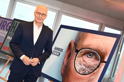 Peter Tschentscher und die SPD Hamburg stellen ihre Wahlkampagne 2025 vor-stock-foto
