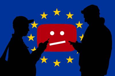 (FOTOMONTAGE, model released) zur DSGVO Datenschutz Grundverordnung der EU Europ?ische n Union: Piktogramm des Uploadfi-stock-photo