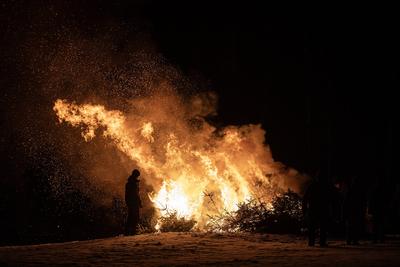 11.01.2025: Weihnachtsbaumverbrennung in Siegen-Oberschelden-stock-foto