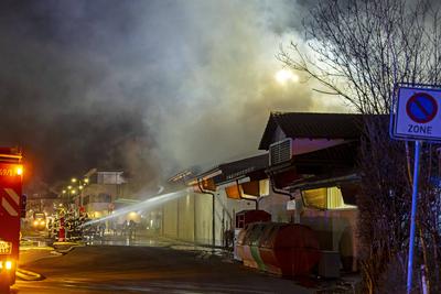 10.01.2025, Brand in Parkhaus-stock-foto