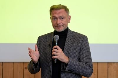 Wahlkampftour der FDP - Freie Demokratische Partei-stock-foto