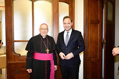 Bischof Wolfgang Ipolt und Landtagspr?sident Alexander Dierks beim Neujahrsempfang des Bischofs des Bistum G?rlitz, Wolf-stock-foto