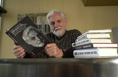 Carl Djerassi (Chemiker/Autor) 06/01 teu Mann ?sterreich Chemie Wissenschaft Forschung Wissenschaftler Forscher Erfinde-stock-foto