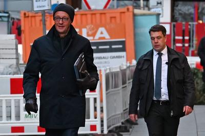 Bundesvorstandsklausur der CDU Deutschlands in Hamburg - Generalsekret?r Carsten Linnemann gibt vor Beginn der Klausurtagung ein Statement ab. Hamburg, der 10.01.2025-stock-foto